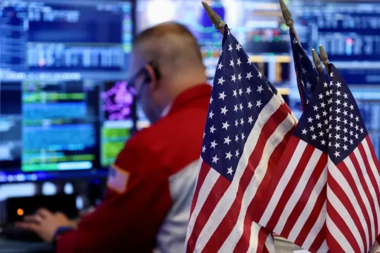 Wall Street Hits Record Highs